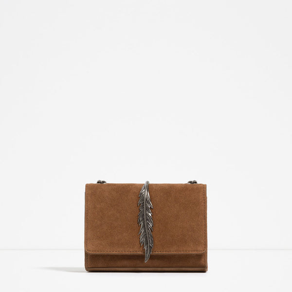 LEATHER CROSS BODY BAG WITH METAL DETAIL